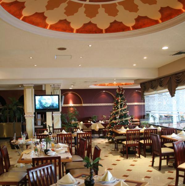 فندق Grand Royal تامبيكو المطعم الصورة